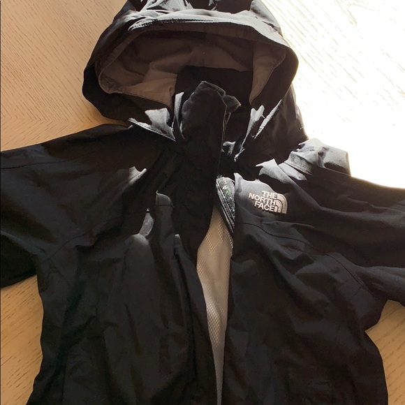 black north face windbreaker - Picture 1 of 5